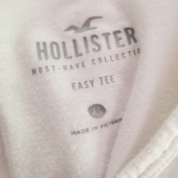 White Hollister tee - Picture 3 of 4